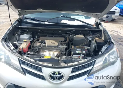 2015 Toyota Rav4 Le z USA, uszkodzony, nr VIN 2T3ZFREV9FW199407